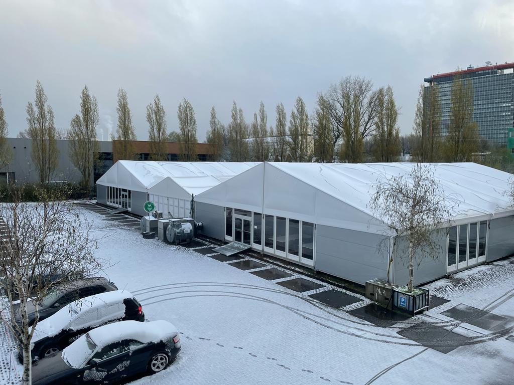 Zijn opslagtenten bestand tegen winterse omstandigheden?